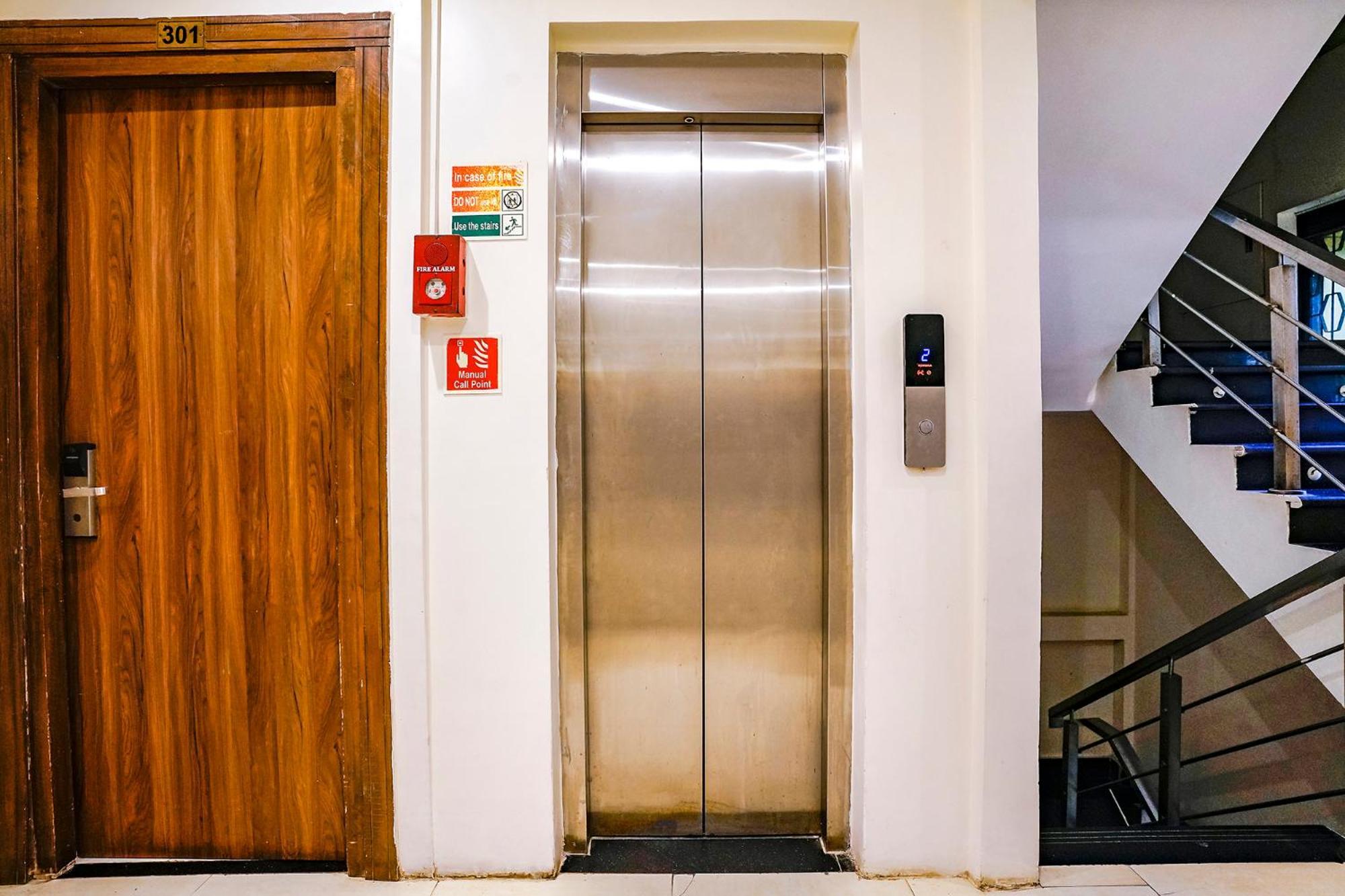 Fabhotel Amber Palace - Nr Fort & Csmt Station 뭄바이 외부 사진