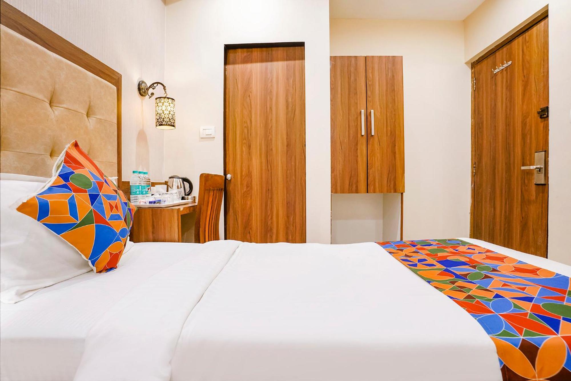 Fabhotel Amber Palace - Nr Fort & Csmt Station 뭄바이 외부 사진
